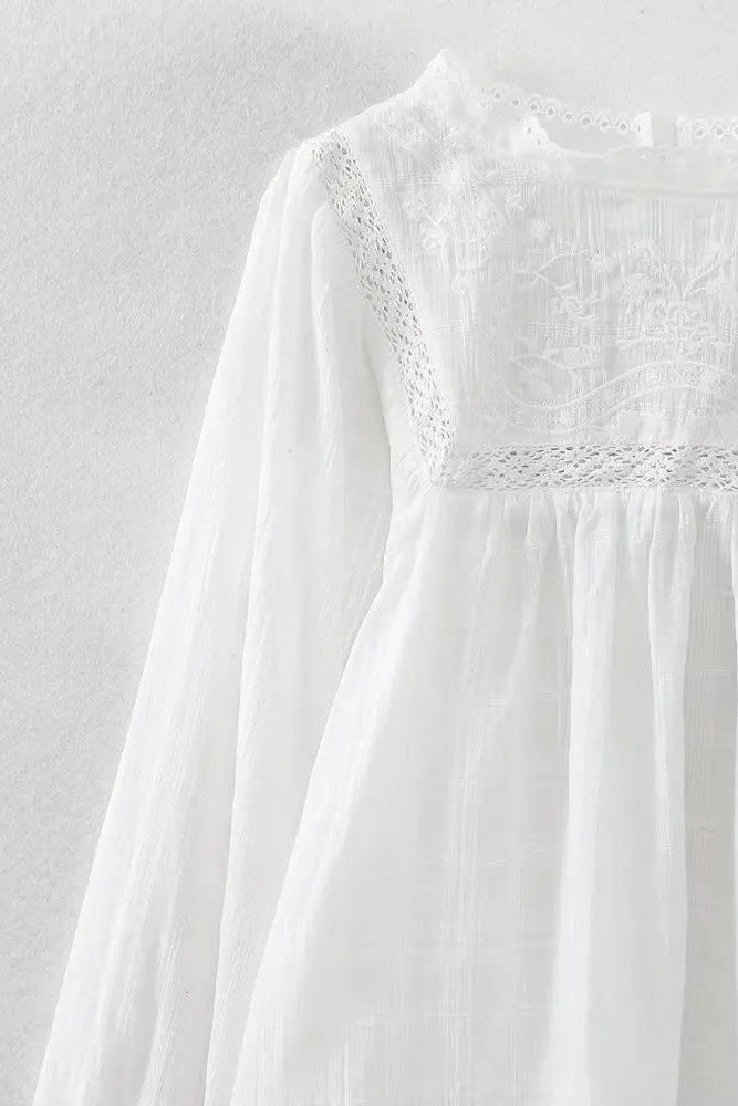 ★ Vintage Lace Embroidered White Blouse