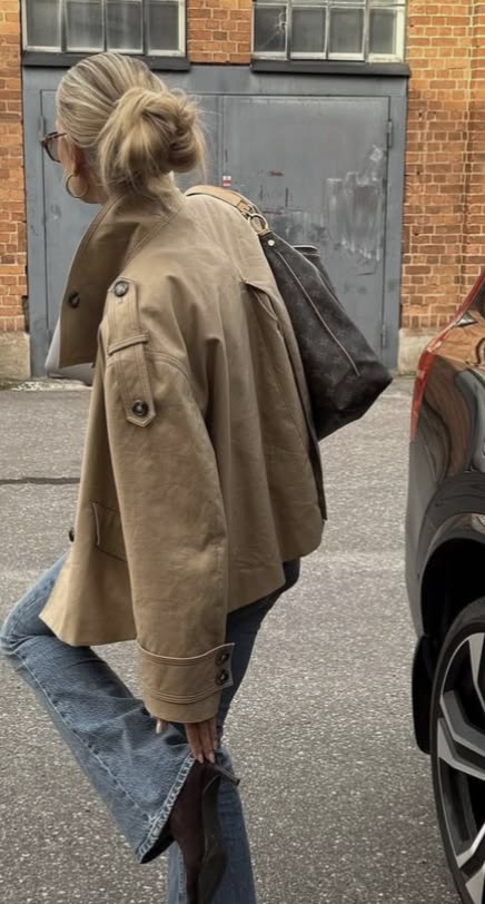 ★ Classic Belted Trench Coat