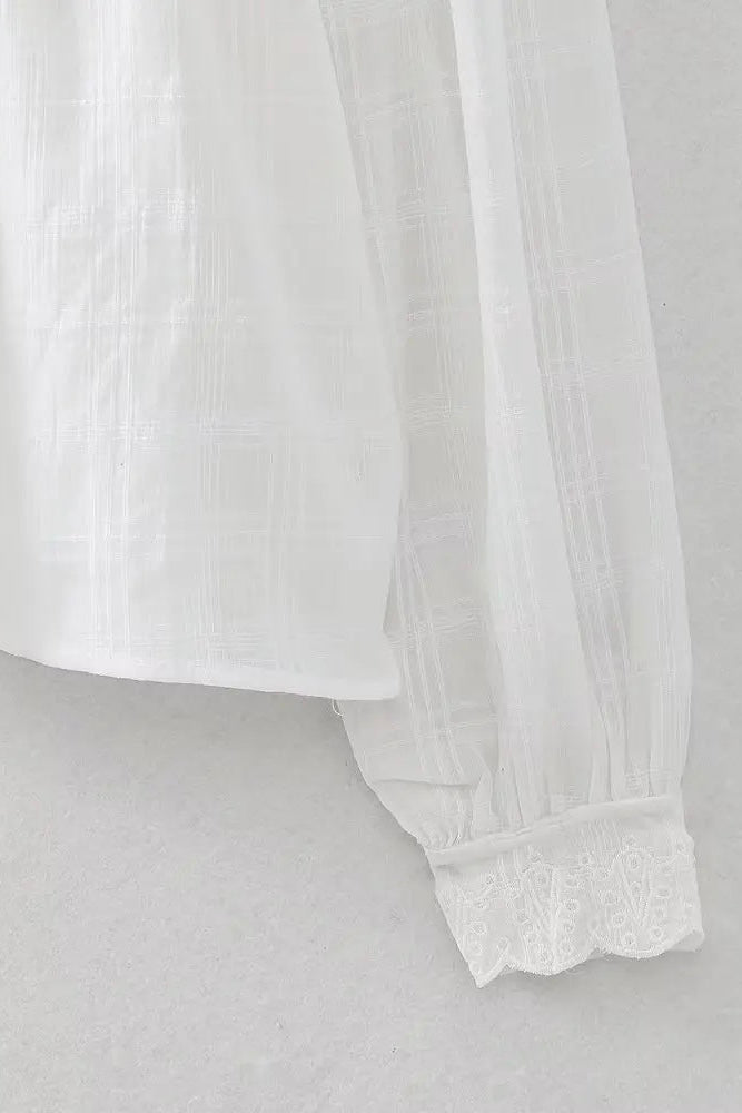 ★ Vintage Lace Embroidered White Blouse