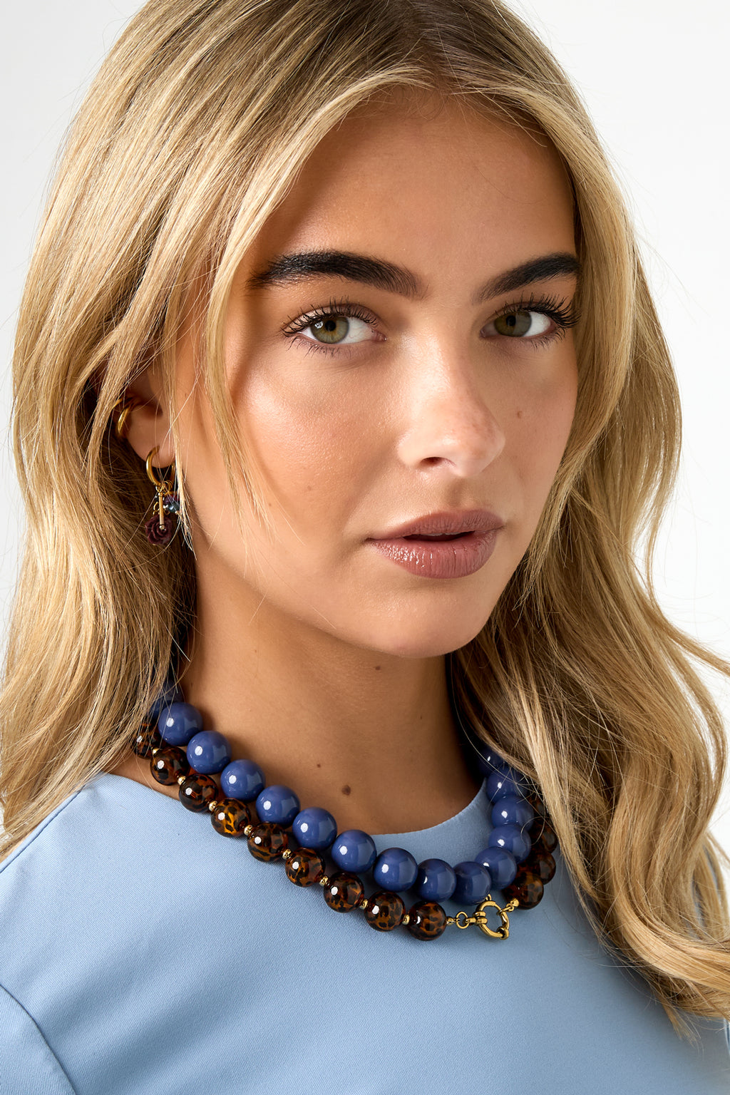 Necklace with large beads