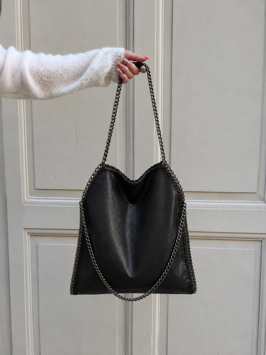 ★ The Noir Bucket Bag