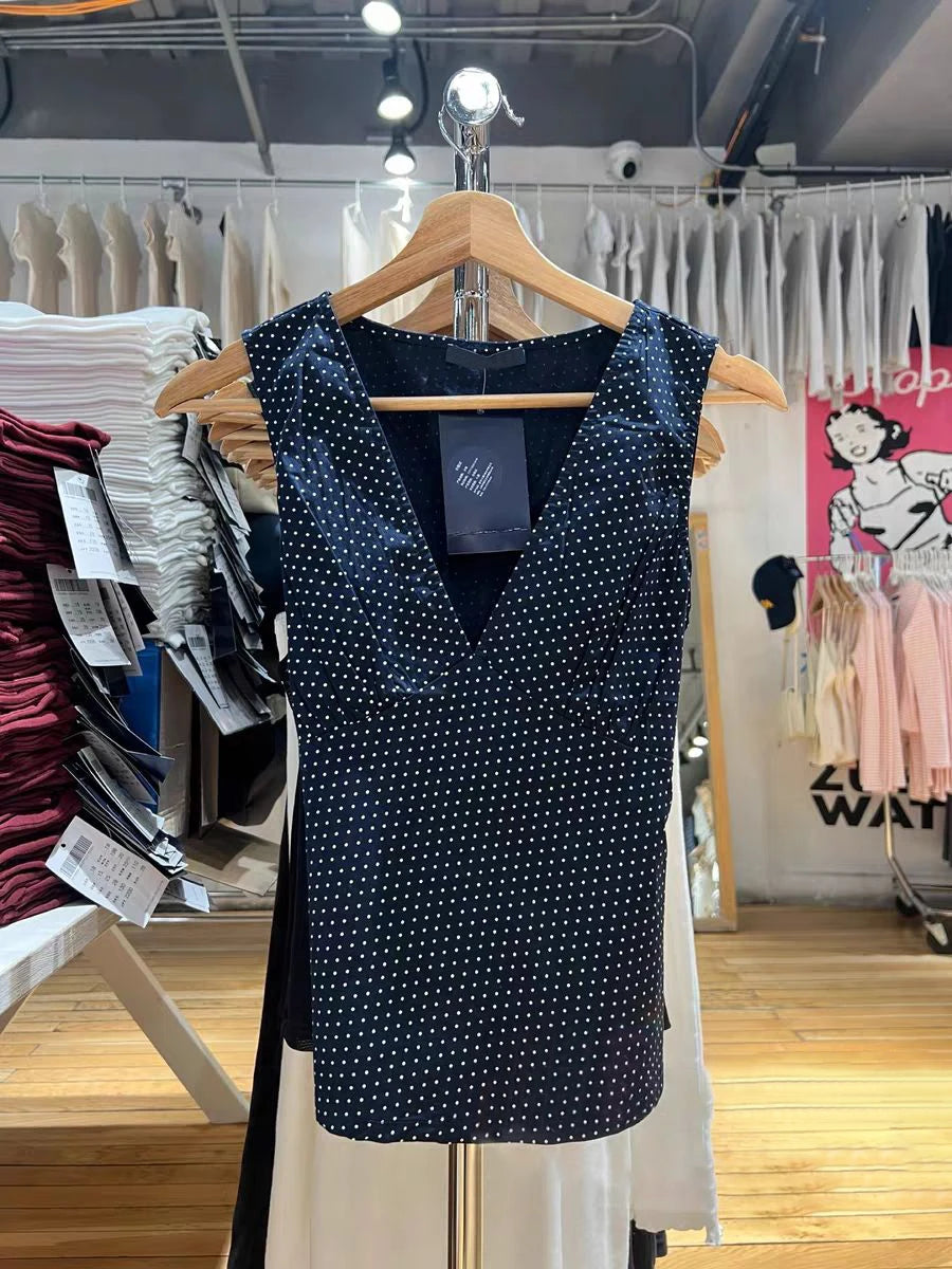 ★ The Noir Top